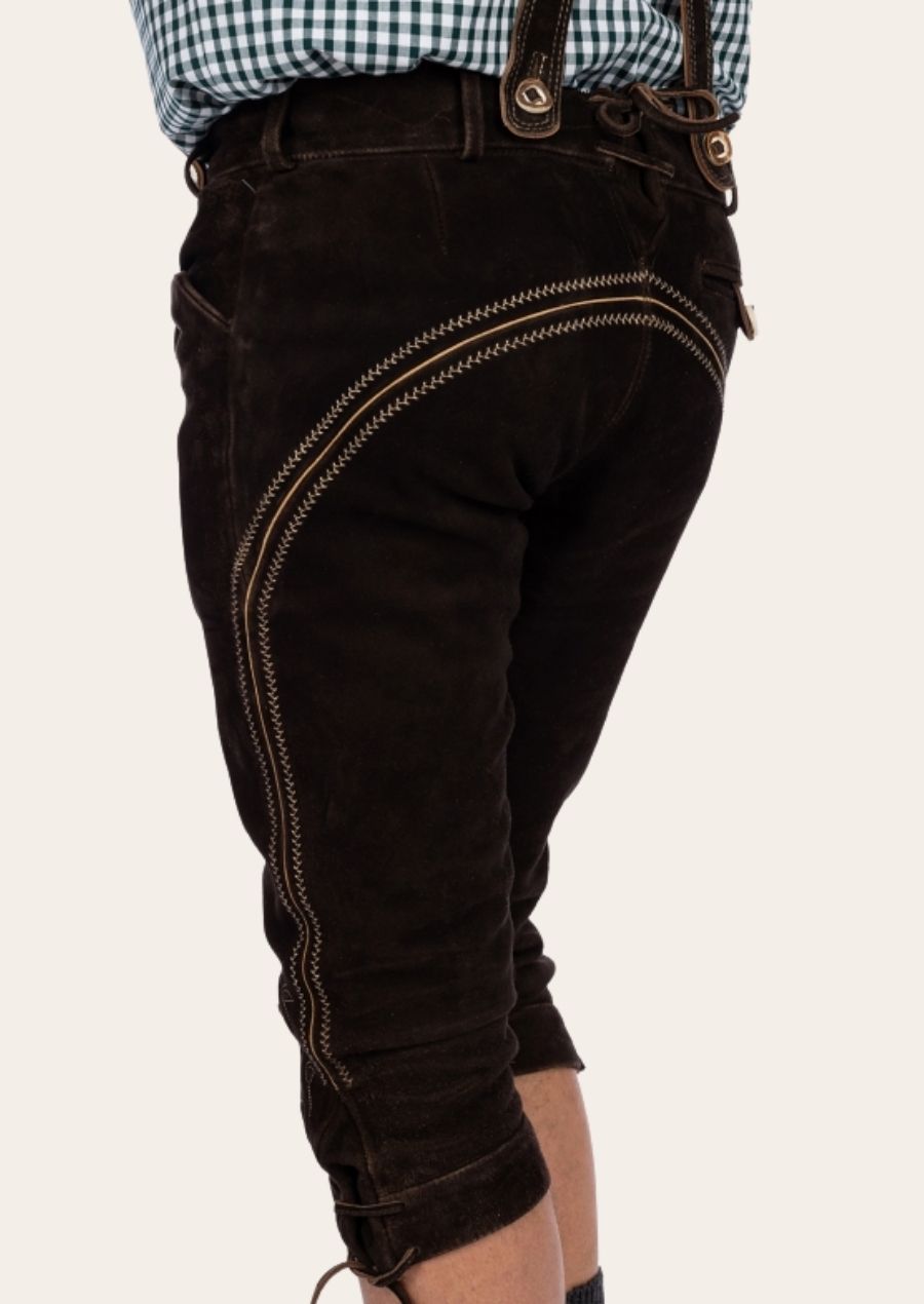 Premium leather Bundhosen with intricate detailing, providing comfort and an authentic Bavarian feel.